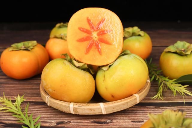 苹果|自带“冰糖心”的云南脆柿,爽似苹果,香甜不带涩