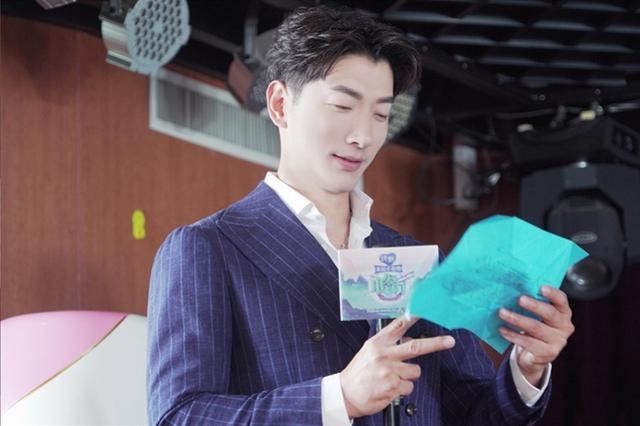  赵丽|赵丽颖上综艺做“财务主管”，黄晓明点评像“老干妈辣酱”