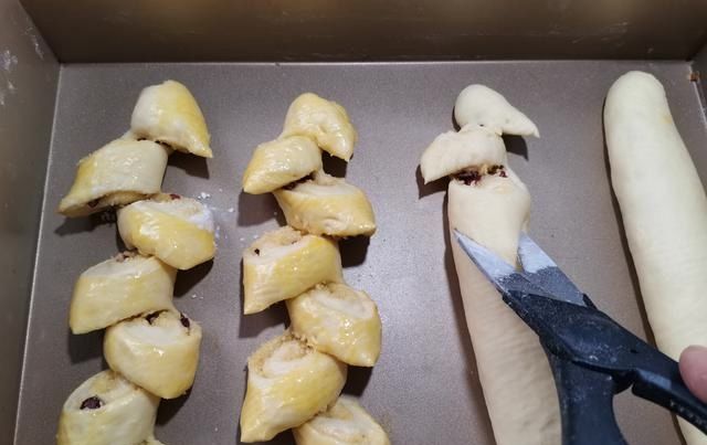  手法|剪一剪，扭一扭，就能做出颜值爆表的麦穗面包，整形手法超简单