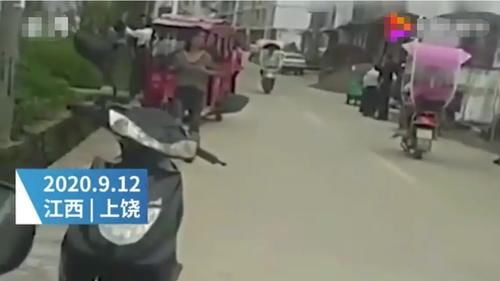 惨绝人寰|惨绝人寰！21岁男子要钱被拒弑母杀弟：巨婴正在报复每一对父母