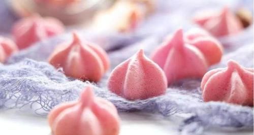  要用翻拌|教你做粉红色的溶豆，半个火龙果加奶粉，一出锅就被圈粉了