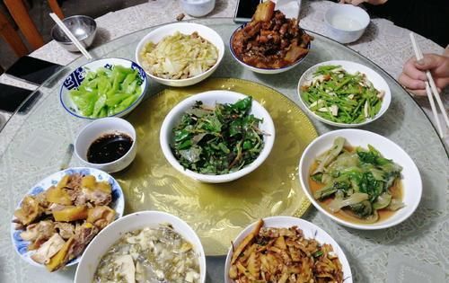  还要|预防肾结石，不仅要多喝水，还要多做这些事