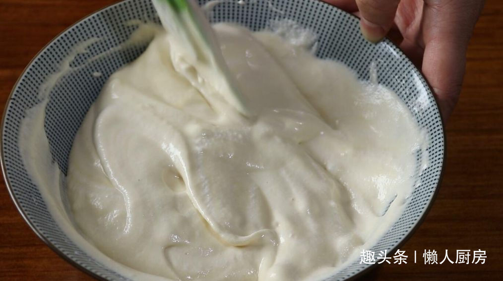  成功|不用烤箱，不用电饭锅，这是用平底锅就能做的蛋糕卷，一次性成功