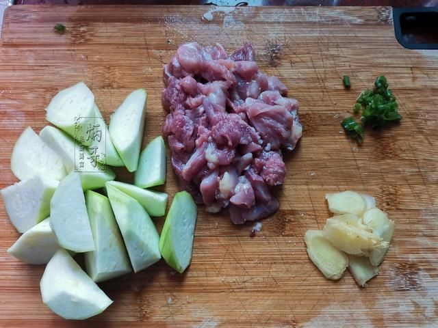 大人|鸭胸肉炖汤又柴又硬,大人小孩都不吃,教你这样煮鲜嫩爽滑抢着吃