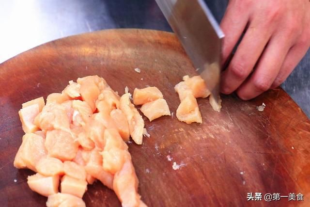 沥干水分|三伏天、把这2样一起炒,全家都说好吃下饭,一周3次吃不够、真香