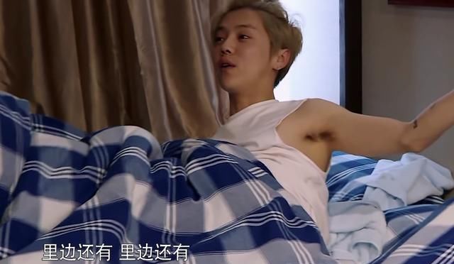  男团|有种“整容”叫跑男团素颜，baby和热巴太真实，看到蔡徐坤我酸了