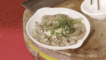 膏蟹|8月这些海鲜正当季!简单用蒜蓉蒸,只需3步,几分钟就能吃!