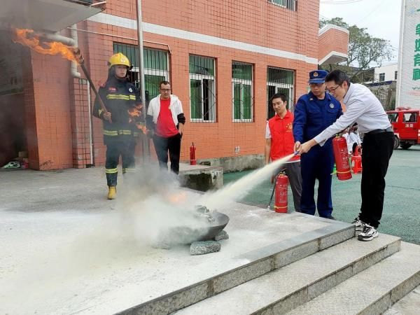 资阳消防多形式预热造势 打造消防安全宣传“全民模式”