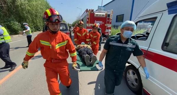  演练|吉林省吉林市交警开展交通事故应急救援演练