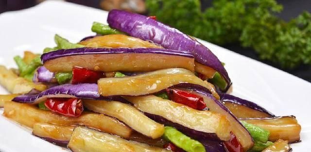  外婆|外婆做的“凉拌茄子”，不煎不炒不放油，好吃不长胖！