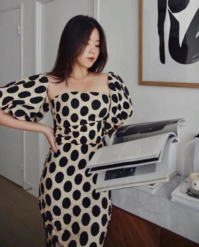 裙子|早秋最美的5条裙子，可以安排了