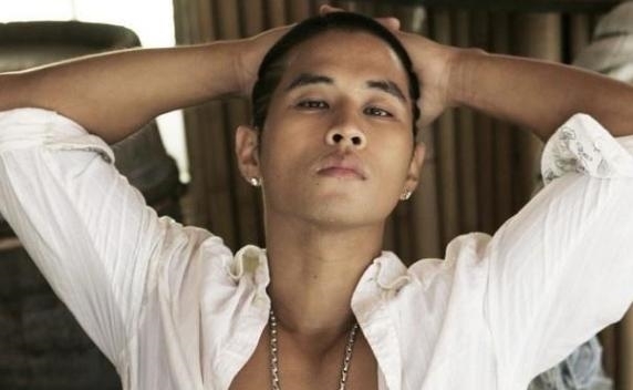 永久|当红歌手"想方设法"加入美国籍,被祖国永久封杀,1辈子不得入境