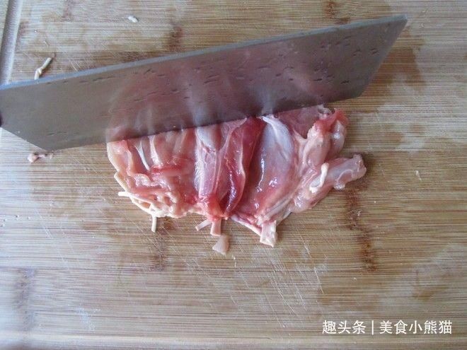 美食|脆爽口的黄金鸡肉卷，教你在家如何制作，不可辜负的风味美食！