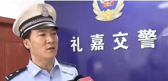 水沟|江苏84岁老人摔倒,路人扶起反被讹2000,家人有生命危险快赔钱