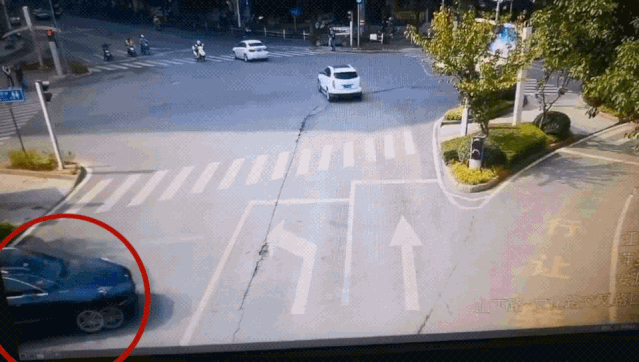  开车|造成2人死亡！怀疑男友劈腿，萍乡一女子竟开车追逐……