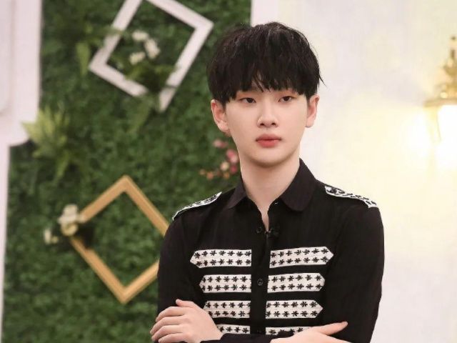  超越|叫杨超越太生疏，叫姐姐不合适，听到周震南的叫法：太甜了！