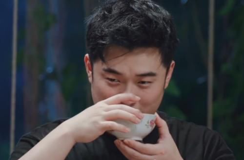 十全大补|《向往4》陈赫夸十全大补汤好吃!看清桌上剩菜,网友:别装了!