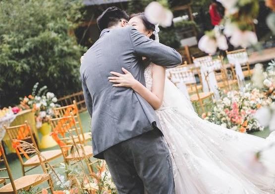  幸福的样子|婚礼誓词环节新郎激动得不知说什么？暖心结婚誓词分享