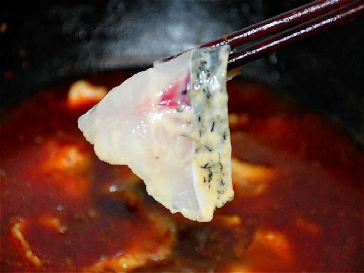  草鱼|做水煮鱼时，万不可直接上浆！多加这1步，鱼肉更嫩更软，还不腥