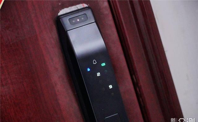 锁体|我的第一款脸部识别智能锁，效果有点意外哦！