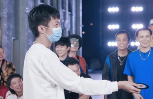  疯狂|《说唱新世代》黄子韬被疯狂“打脸”，他可能不知道姜云升会算命