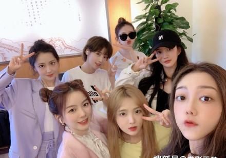  节目|刚出道就当评审？硬糖少女资源不一般，实力跟得上吗？