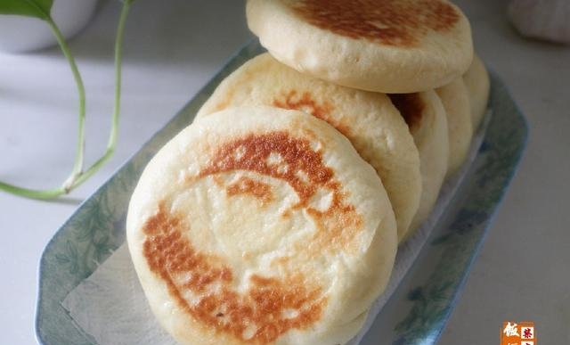 醒发|1碗面粉,2个鸡蛋,不用一滴油,做出香甜松软面包饼,放凉不会硬