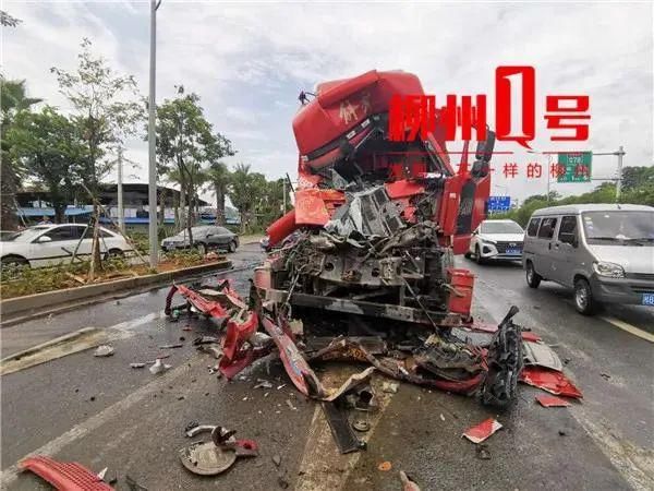  小区|叹息！一男子在柳邕路某小区坠楼，不幸身亡