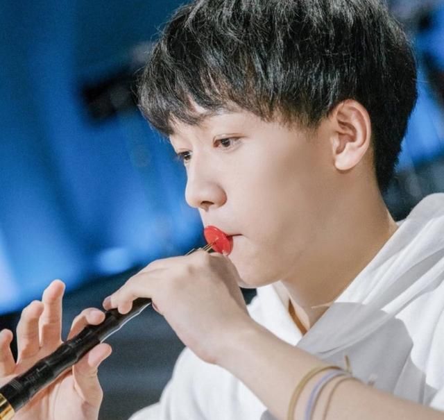  廖俊涛|《明日之子4》多好看？40位少年拿出看家本领，他被评为全场最佳