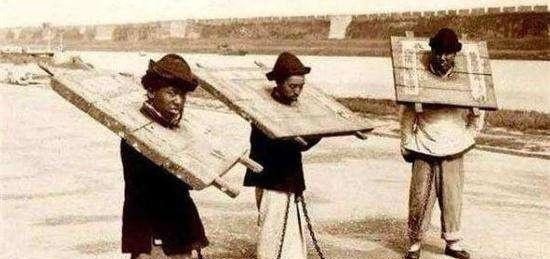 轻松|古代为什么不把犯人关进监狱，而是耗费人力流放？流放其实不轻松
