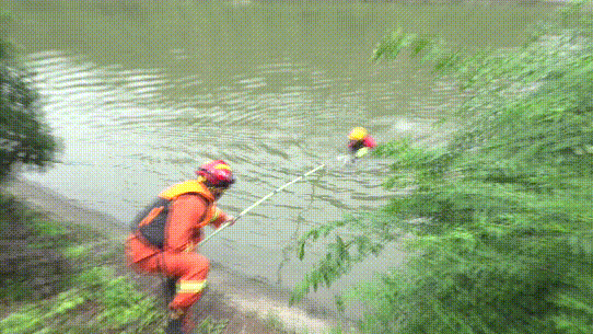  溺亡|痛心！两人落水，三人施救，四人溺亡