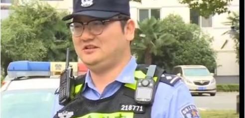 男子|众男子一起聚餐 ，饭后没人愿意买单？民警：你们AA制吧