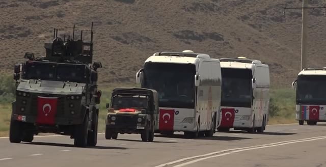 装甲部队|挑战俄罗斯，土耳其装甲部队开赴阿塞拜疆飞地演习