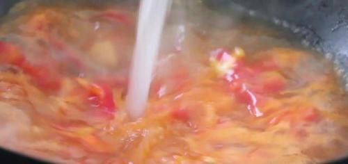  诀窍|教你西红柿疙瘩汤做法，学会这诀窍，口感劲道，一顿2碗不够