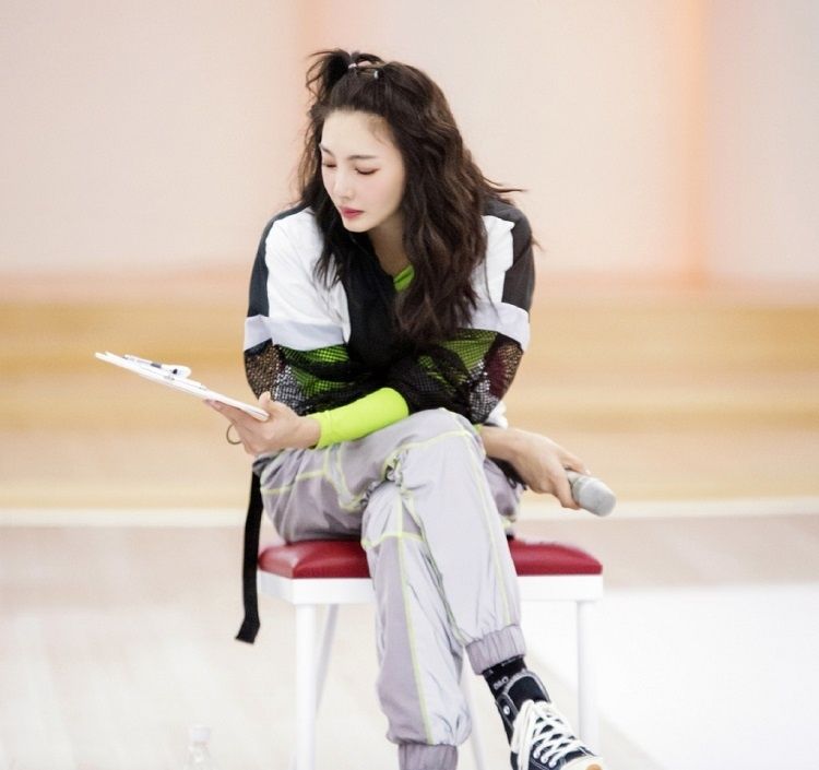  实红|《浪姐》实红，宝石老舅隔空表白张雨绮，喜欢她的原因令人笑翻