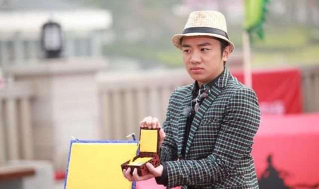  现场直播|周杰伦周董直播首场，竟获得2400万奖赏，将全部用于公益事业