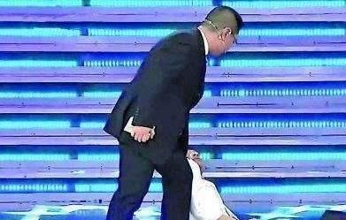 郭杰|张绍刚:离开央视后怼晕求职者被迫离开主持界,却意外成就了涂磊