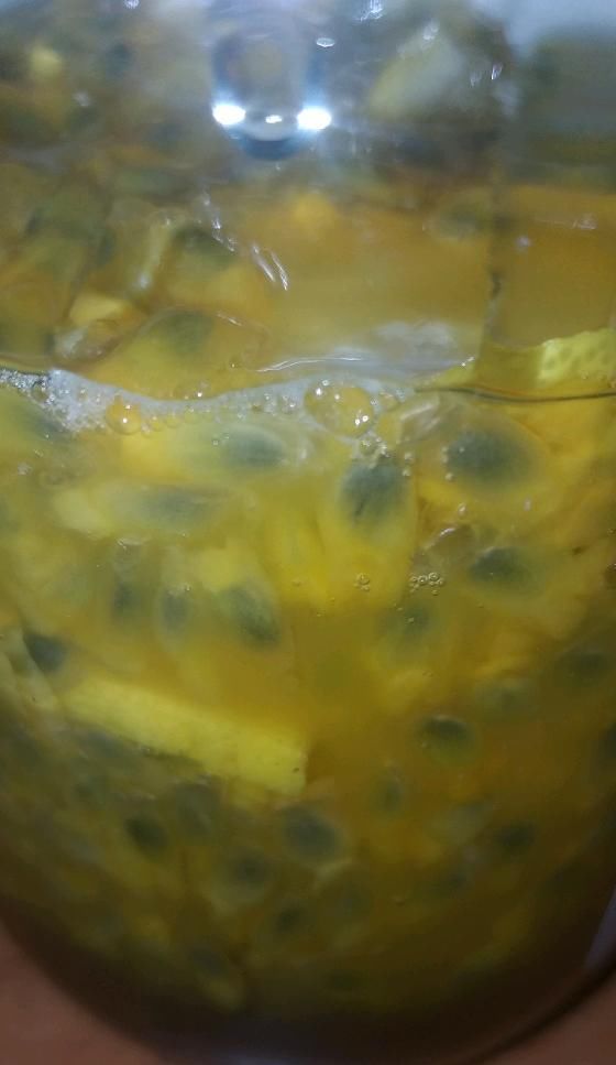 百香果|美白消暑的自制饮品柠檬百香果蜂蜜水