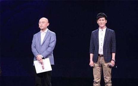  非诚|他上《非诚勿扰》无人留灯，却抱走了女导演，两人如今甜蜜无比