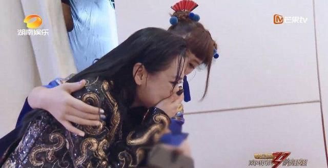  真面目|孟佳被淘汰后，王霏霏再也藏不住她的真面目了