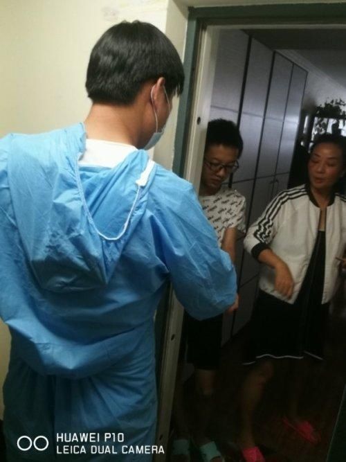 不容|来之不易 不容忘记