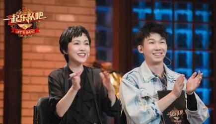  白举纲|20岁参加《快男》得季军，26岁成为导师，用硬核文字回应质疑事件