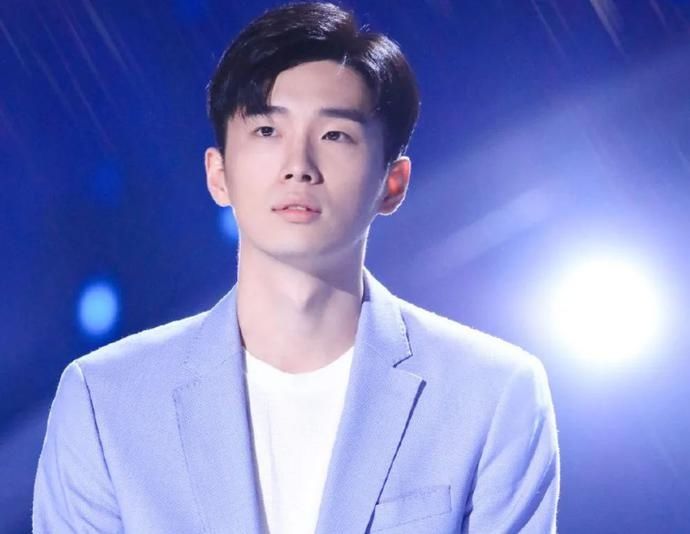  勇气|因为颜值低被谢霆锋淘汰，却在李宇春的鼓励下重拾勇气