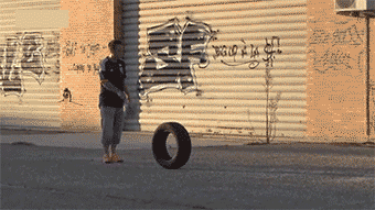  GIF|搞笑GIF：你们说这车有多猛啊。