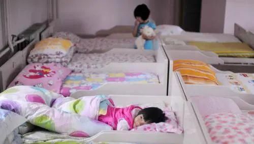  妈妈|几岁把孩子送进幼儿园最合适？具备这三个表现，娃就可以入园了