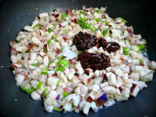  大热天|大热天，最馋这碗面，酱香浓郁，一周吃5次都嫌少，比炸酱面香！