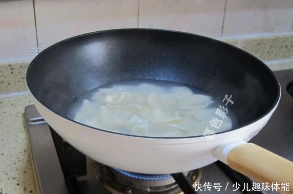 真不|看60岁阿姨的晚餐,真不淡定,几十年不变,就喜欢吃这啊!