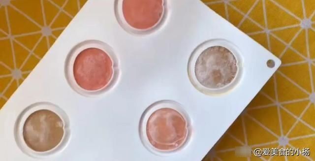 瞬间|最简单的网红甜品仙桃奶冻,抖音百万赞神仙甜品,敲开瞬间超治愈