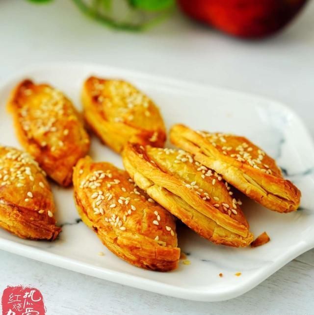  用料|不用黄油不用开酥，用它做的点心外酥里嫩层次多，用料简单零难度