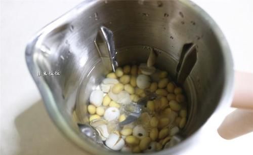  饮料|三伏天别喝饮料了，学87岁奶奶做豆浆，清热去火，营养好喝